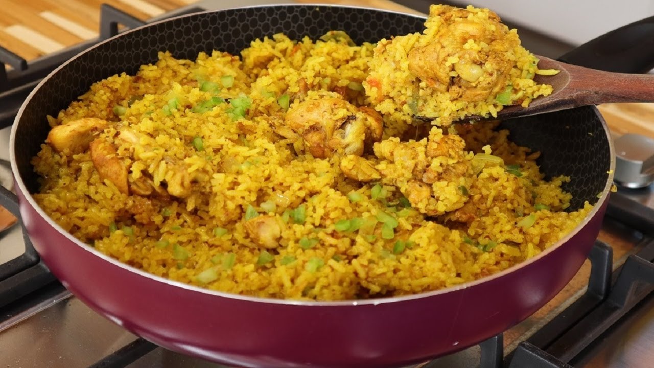 Arroz com Frango: Um Clássico Atemporal em 5 Passos Simples!