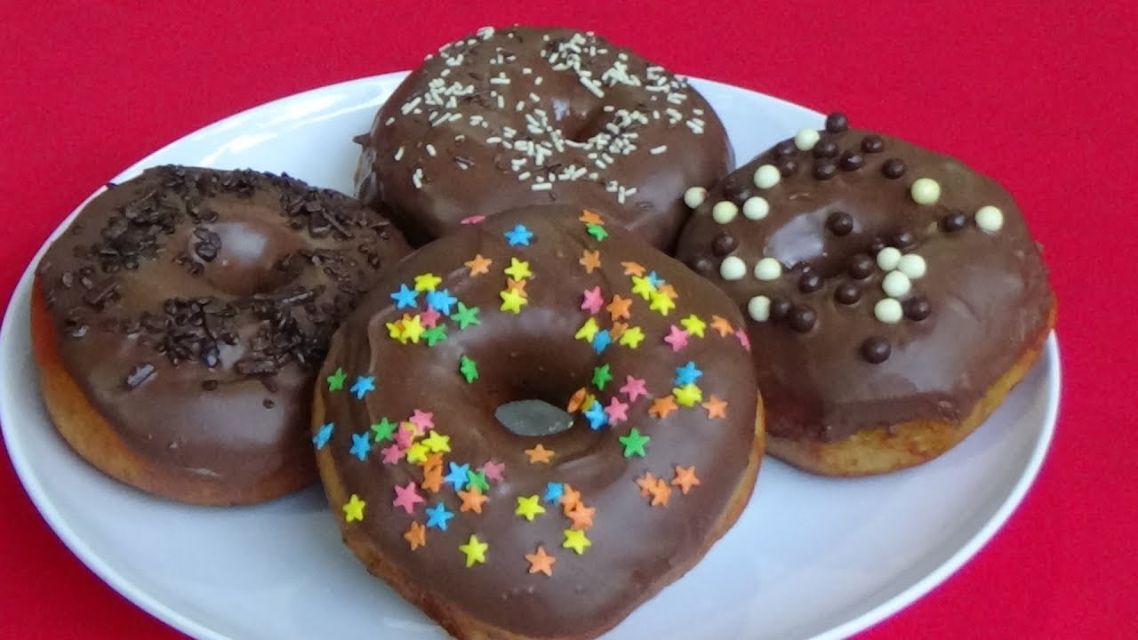 Rosquinha com cobertura de chocolate