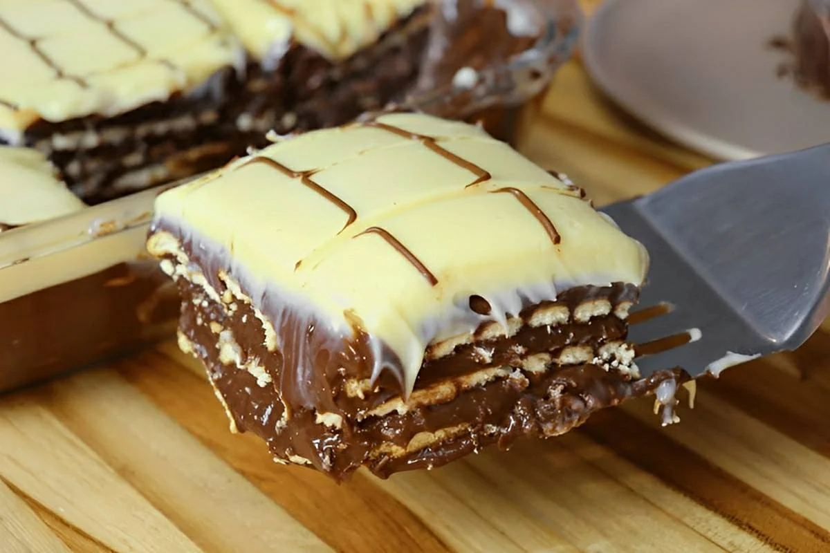 Pavê de Chocolate e Biscoito Maizena